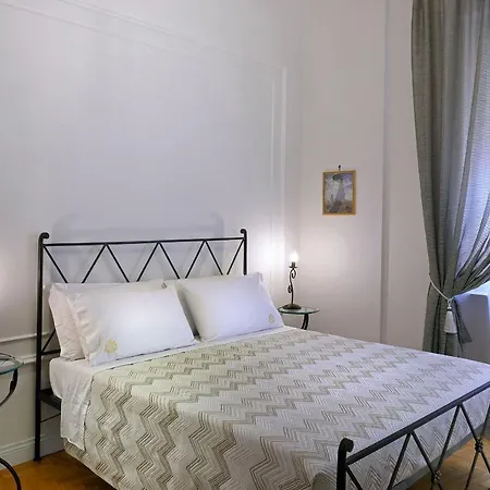 Residenza Borbonica Bed and Breakfast 4*