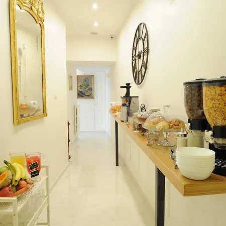 Residenza Borbonica نابولي