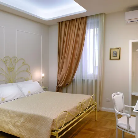 Residenza Borbonica نابولي