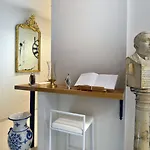 Bed & Breakfast Residenza Borbonica 4*