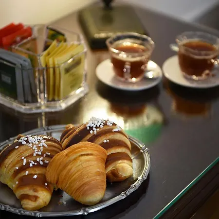 Bed & Breakfast Residenza Borbonica Naples