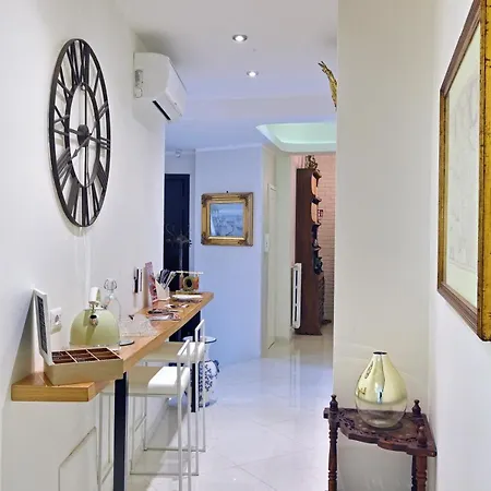 Residenza Borbonica Bed and Breakfast 2*