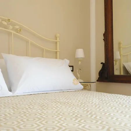 Bed & Breakfast Residenza Borbonica Naples
