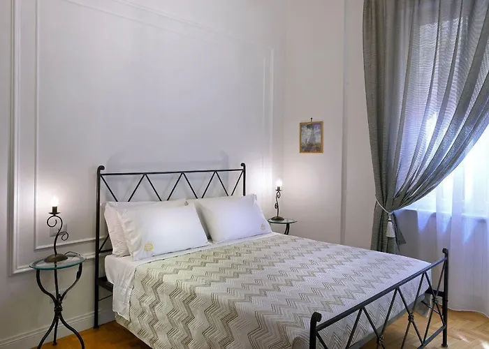 Residenza Borbonica ベッド・アンド・ブレックファスト 4*